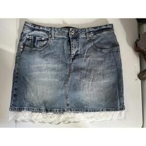 Women's Carolina Blues Denim Lace Trimmed Skirt 14